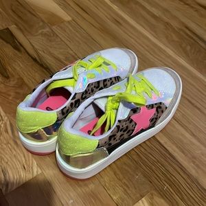 NWOT Wonder Nation cheetah star tennis shoes